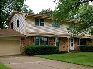 5025 98th St W, Bloomington, MN 55437