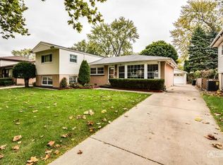 501 N 6th Ave, Des Plaines, IL 60016