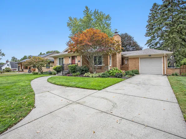 333 Somerset Dr NE, Grand Rapids, MI 49503