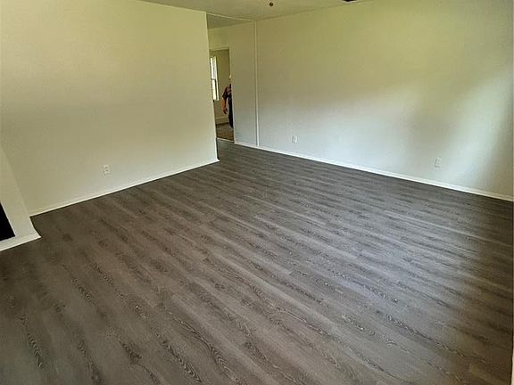 2nd image of 40 Saint Gregory Dr