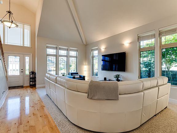5th image of 1234 Augusta Ct