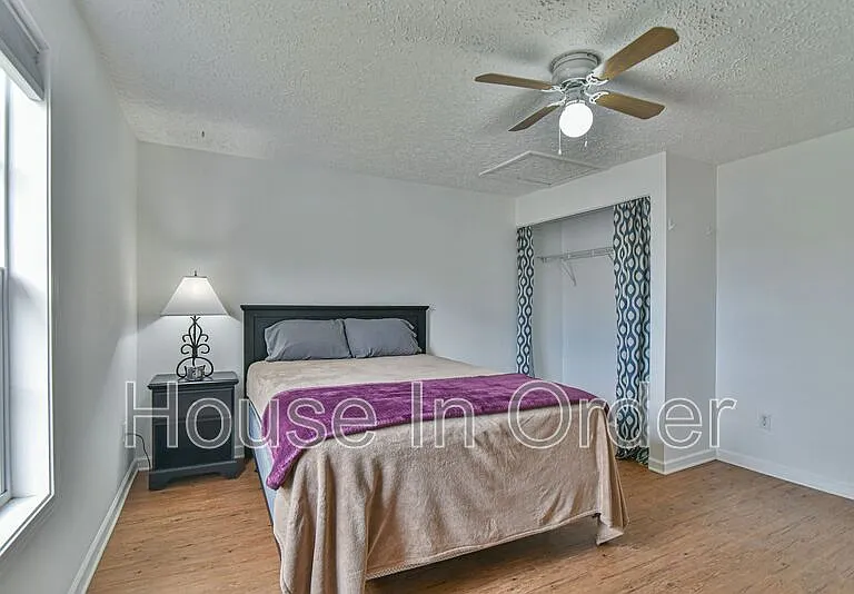 580 Fairview Rd #B — Photo 1