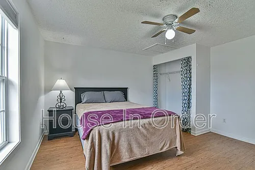 580 Fairview Rd #B Photo 1