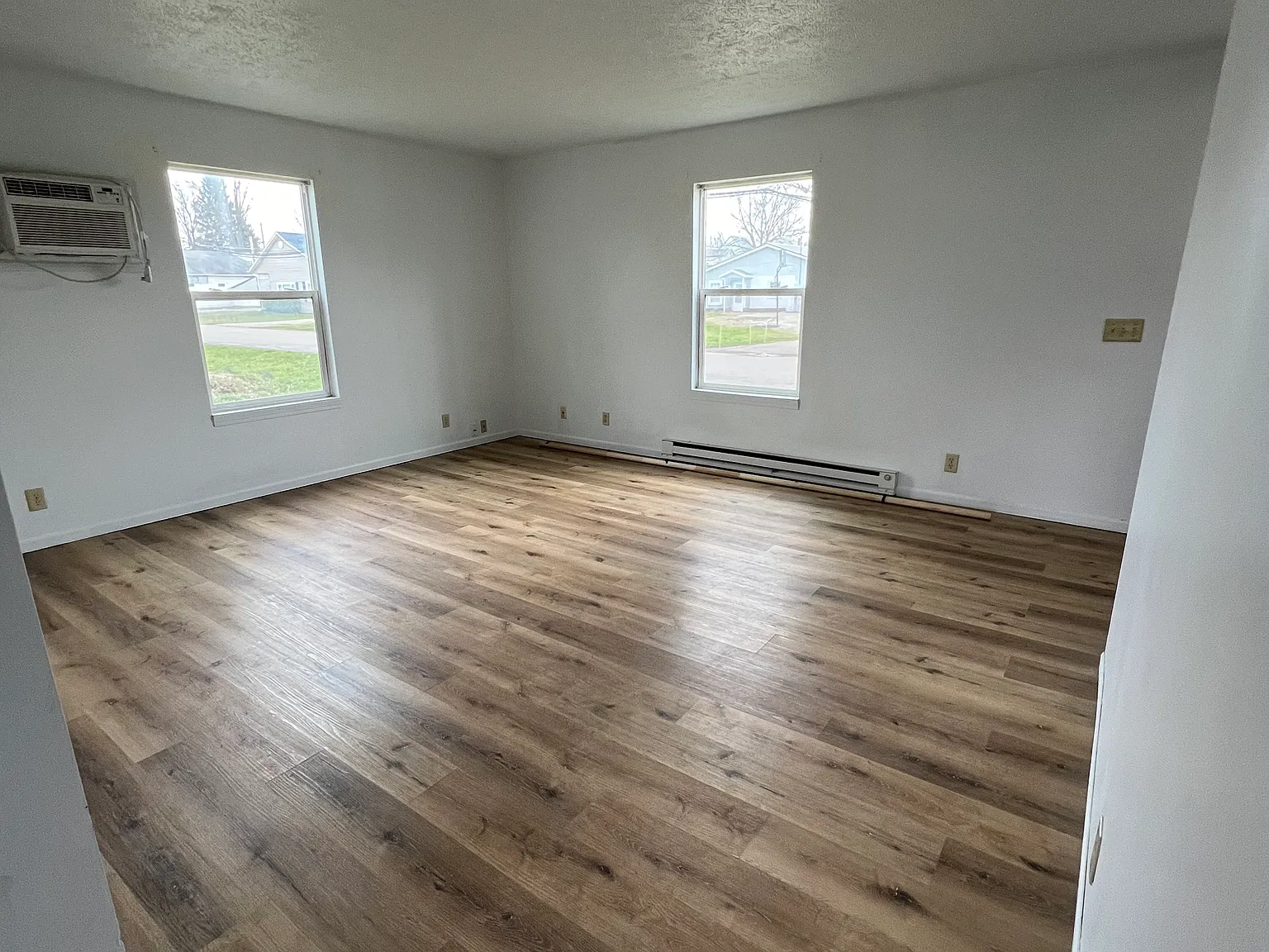 2 bed, 1200 sqft, $1,100 — Photo 1