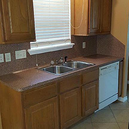 4th image of 523 Otto St