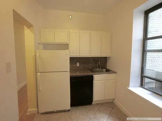 Rented by Sovereign Associates | media 11