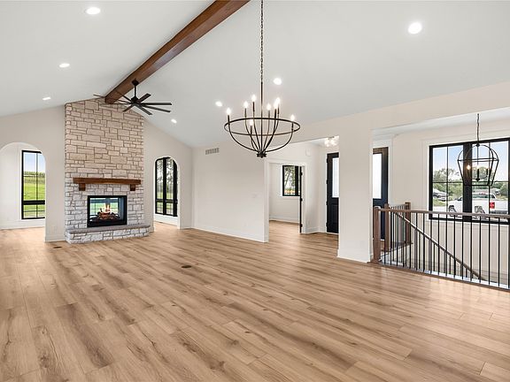 3rd image of 21232 W Ave