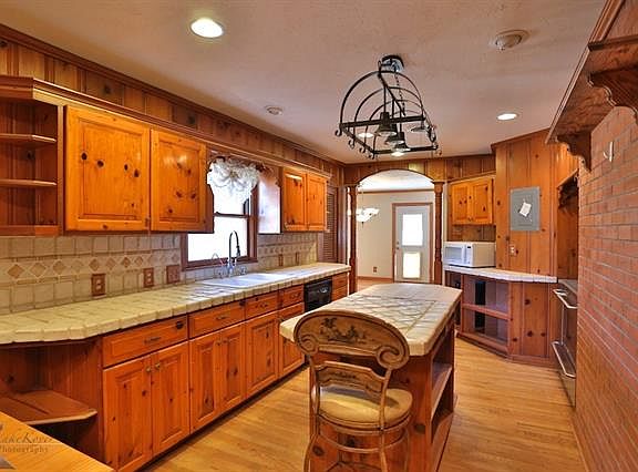 5th image of 341 Elm Cove Dr