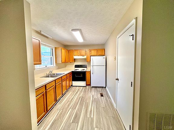 4th image of 120 Bright Star Ct