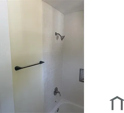 917 15th Ave S #1 — Photo 5