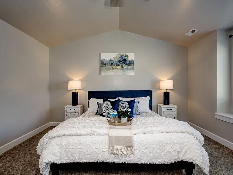 2580 E Blackstone Dr — Photo 27