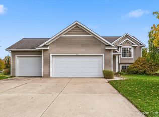 3931 Katie Ct, Hudsonville, MI 49426