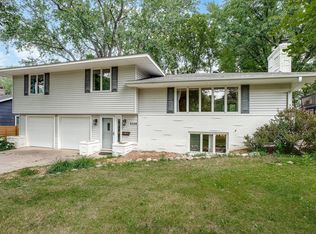 5328 Interlachen Blvd, Edina, MN 55436
