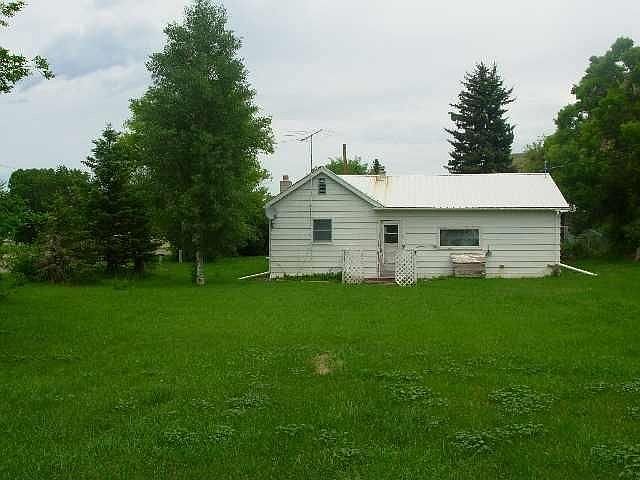 2nd image of 627 Lewis St