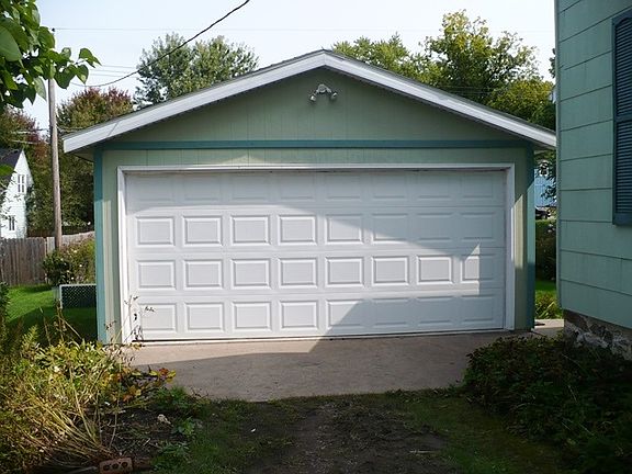 3rd image of 219 Grand Ave