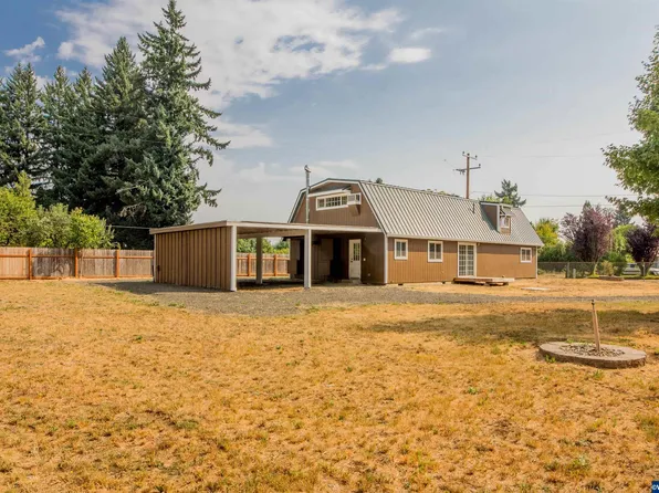 449 E Clark St, Falls City, OR 97344