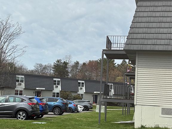 4th image of 5 White Gate Road #A