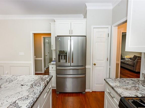 3rd image of 464 Rams Ct