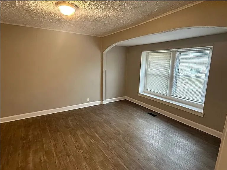 1522 N Tacoma Ave — Photo 4