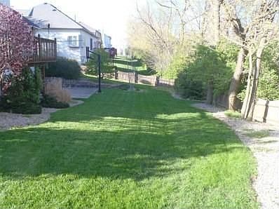 2nd image of 401 Sharon Ct