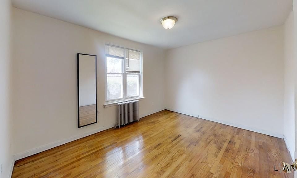 1st image of 19510A 39th Ave #10A