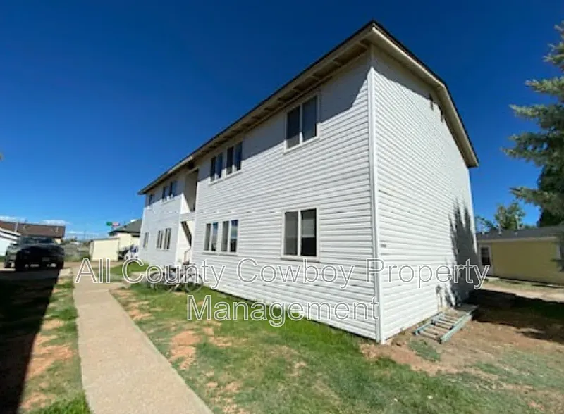 Building Photo - 527 Spring Creek Dr #D