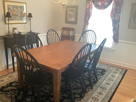4th image of 741 Acorn Dr