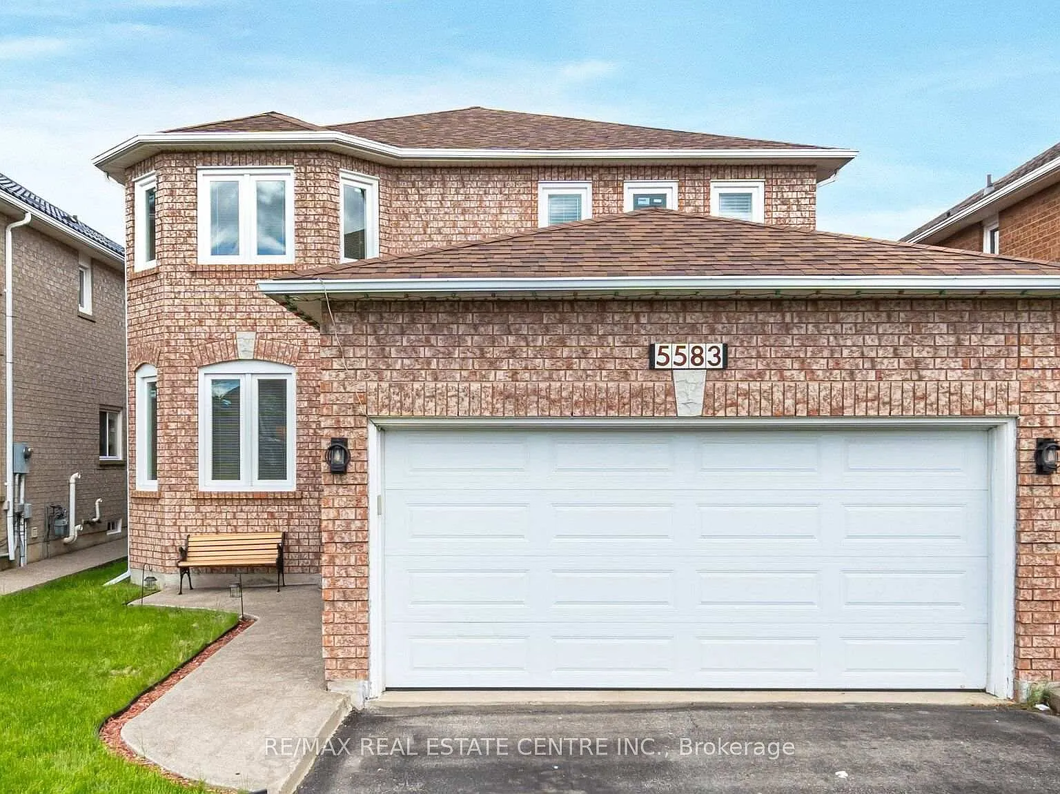 2 bed, $1,900 — Photo 1
