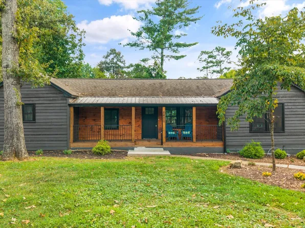 8400 Woodbrook Dr, Knoxville, TN 37919