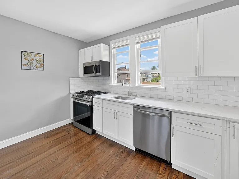 86 Curie Ave #2 — Photo 6