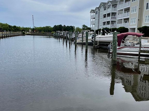 5th image of 417 Captains Cove Unit D