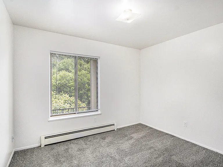 Concord Place Apartments — Photo 25