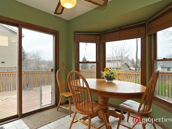 Kitchen / Breakfast Room