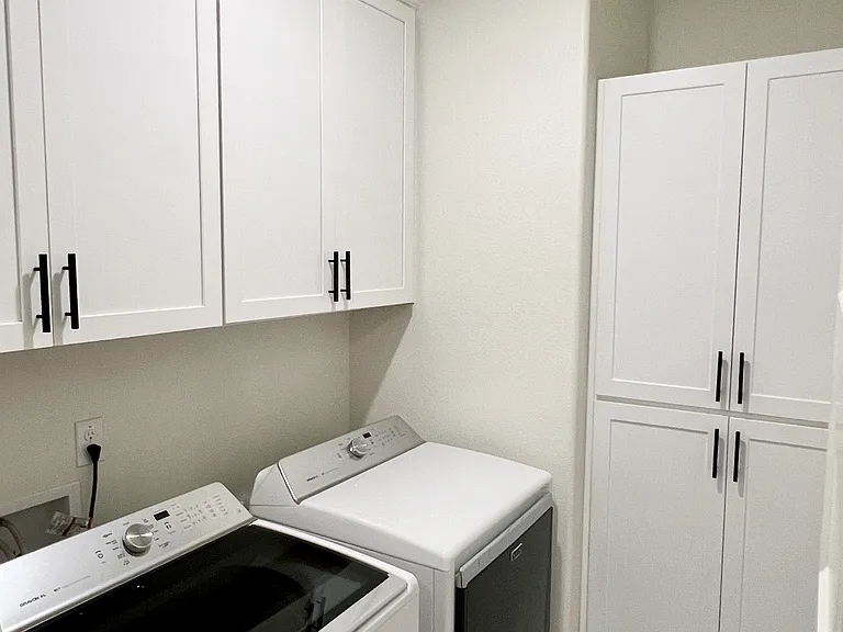 4216 Whitethorn Dr — Photo 17