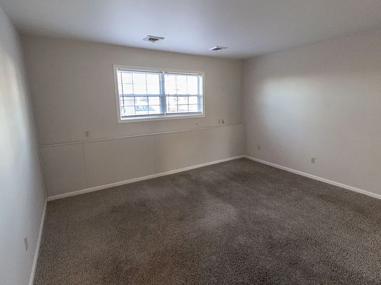 2916 Leeway Dr #D — Photo 7