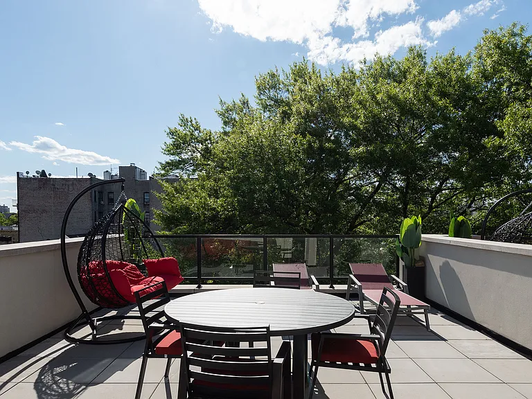 675 E 32nd St #36 — Photo 17