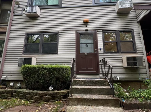 360 Barlow Ave APT 30A, Staten Island, NY 10308