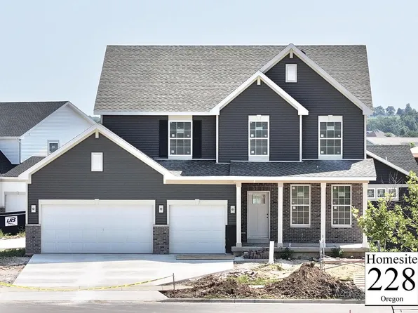 212 Peterson Trail, Oregon, WI 53575