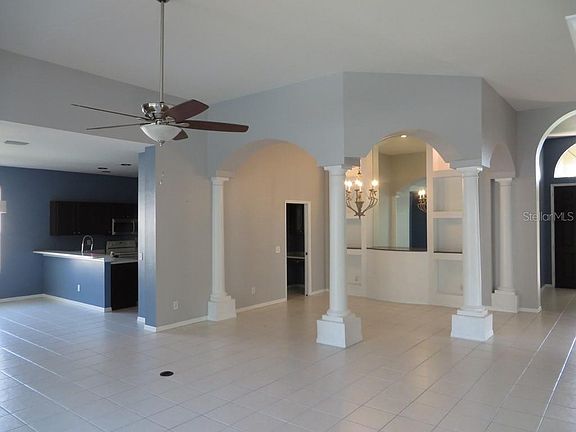 3rd image of 406 Londonderry Dr