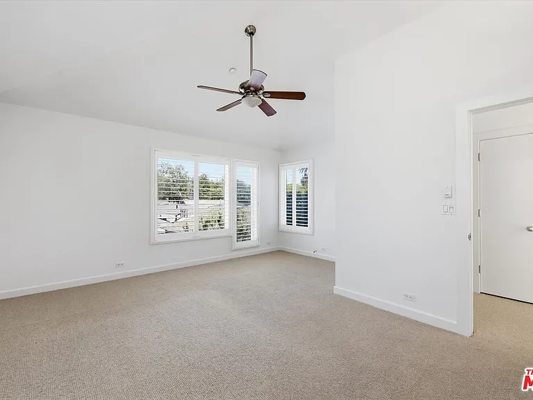 4164 Le Bourget Ave — Photo 30