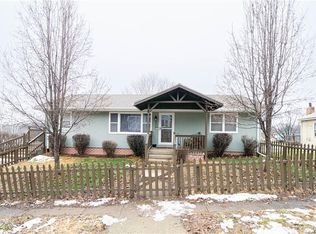 406 N 2nd St, Wathena, KS 66090