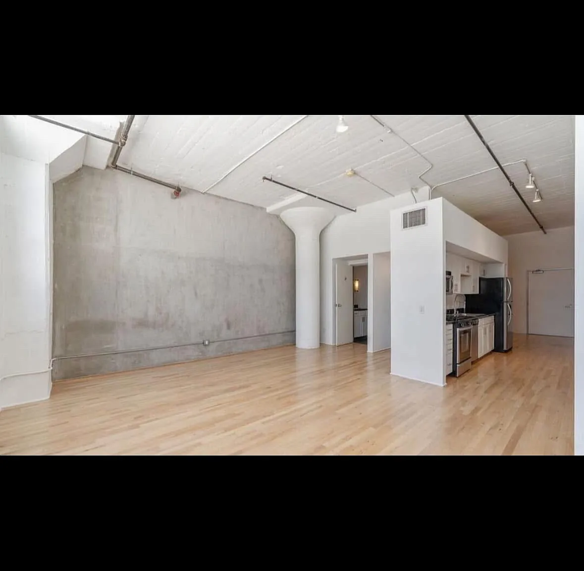 1 bed, 750 sqft, $1,850 — Photo 3