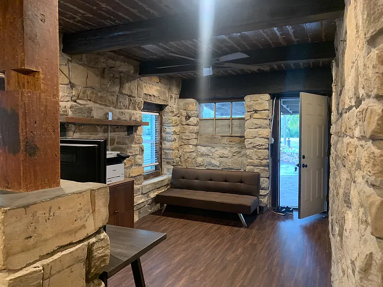 204 W Harrell St #B — Photo 15