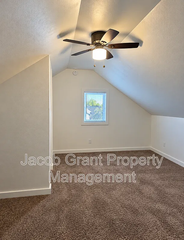 1 bed, 1.0 bath, 700 sqft, $725 — Photo 3