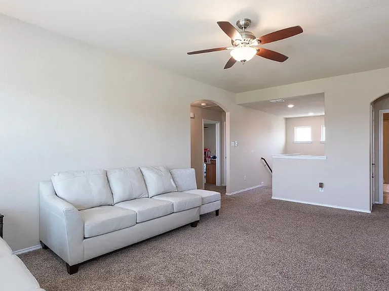 GAMEROOM (SECOND FLOOR)