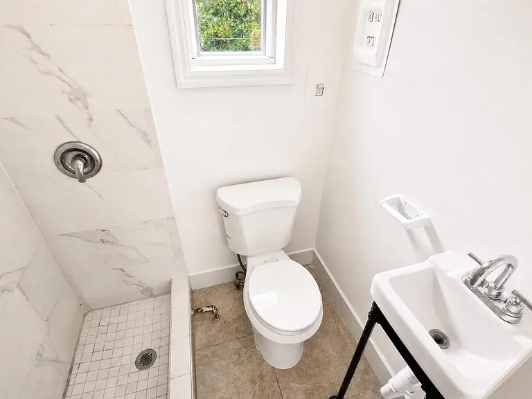 309 Hudson St #1 — Photo 6