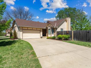 6736 E Pepperwood Ct, Wichita, KS 67226
