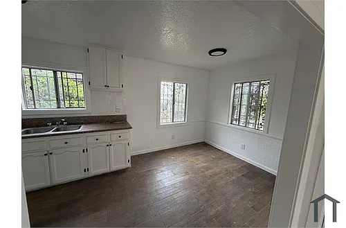11100 S Normandie Ave Photo 1