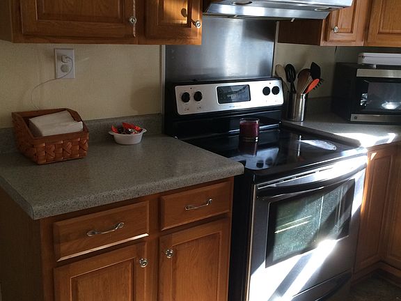 3rd image of 406 Blackwelder St