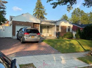 6341 252nd St, Little Neck, NY 11362